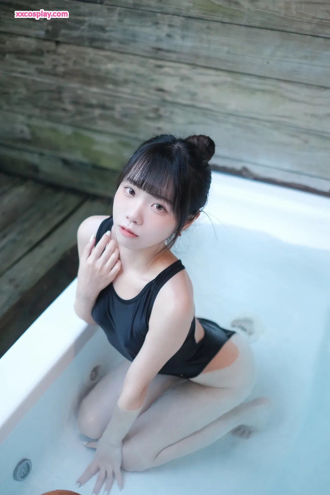 Keke Little White Rabbit: Bewitching Onsen Journey